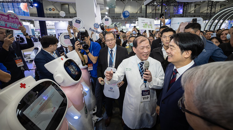 賴清德總統今（4）日上午出席「2025台灣醫療科技展」開幕典禮