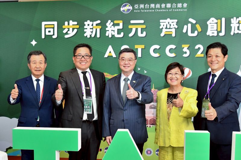 Premier Cho commits to shaping further national economic development