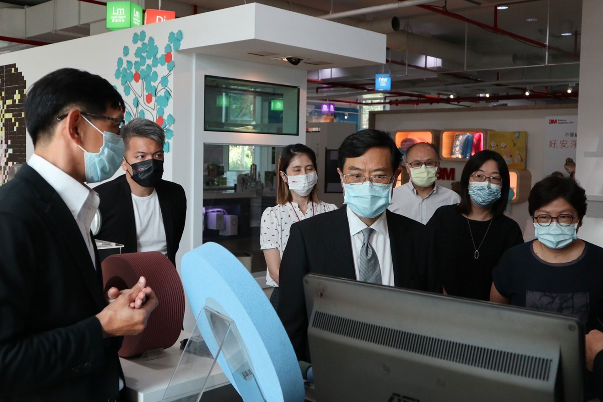 Deputy Minister Chen visits 3M Company Photo-2